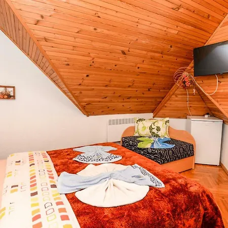 Sveciu Namai Audra