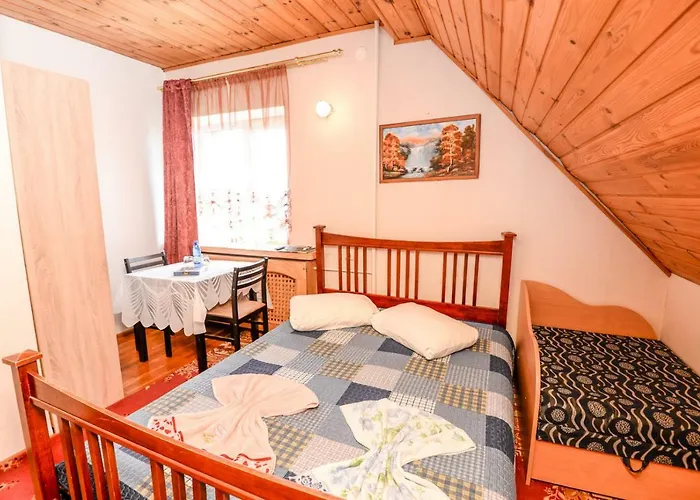 Sveciu Namai Audra *